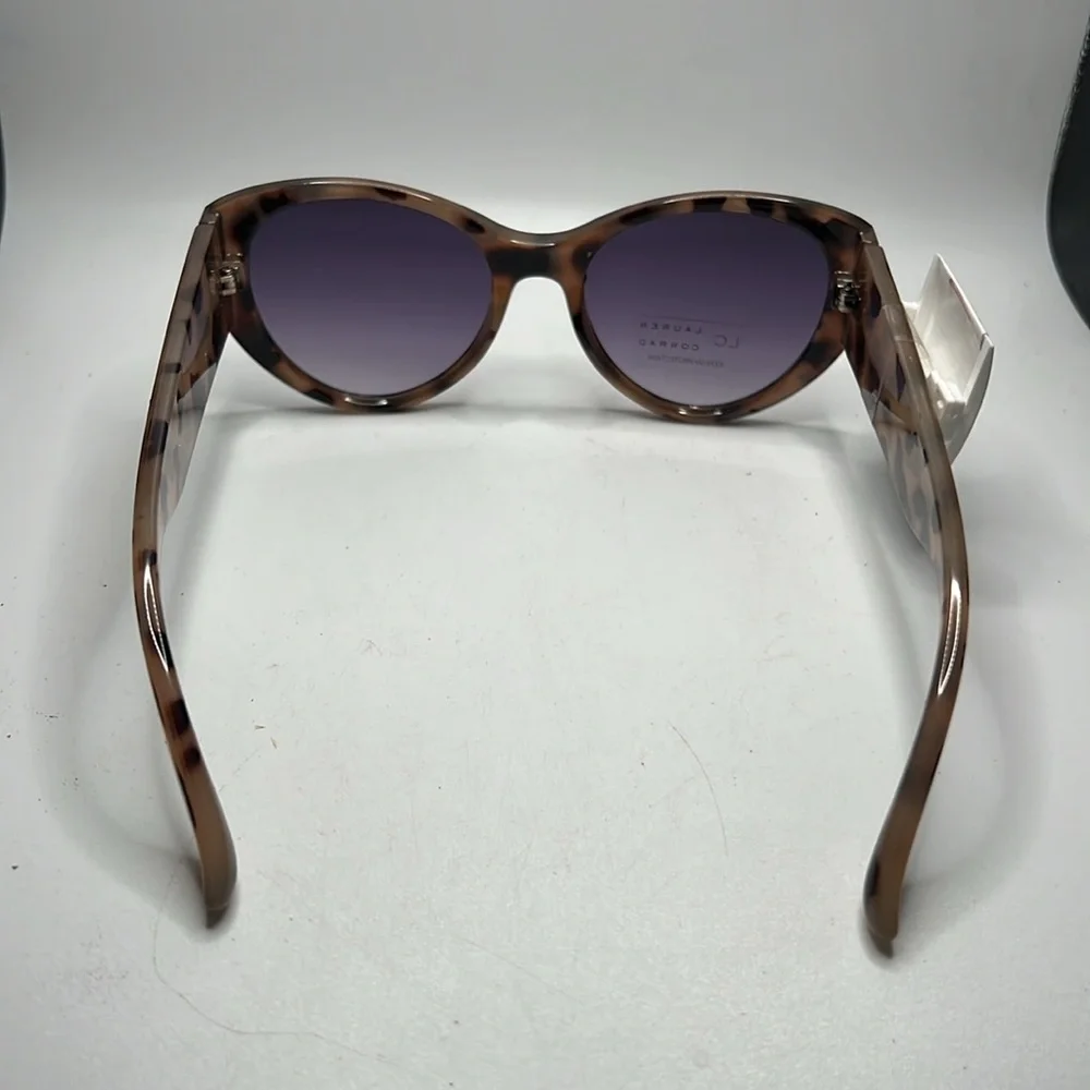 NWT Lauren Conrad Tortoise frame sunglasses!